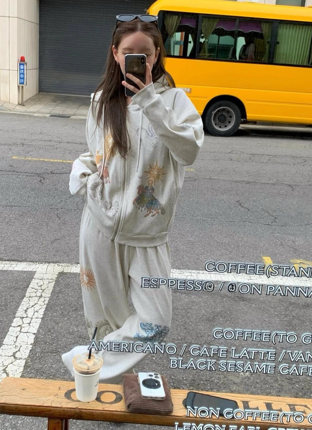 Jennie Collaborated Streetwear - Streetwear Brand Collaborations recension och pris
