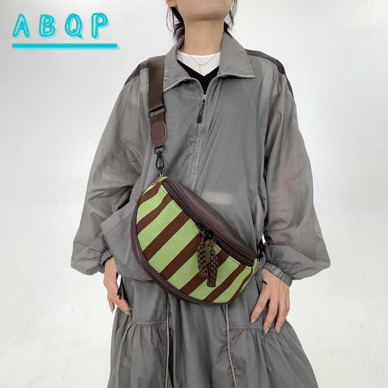 New Women's Crossbody Bag Luxu - Streetwear Brand Bag recension och pris