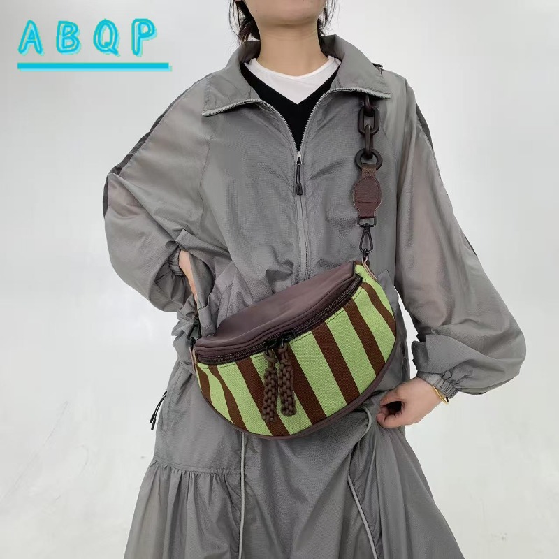 New Women's Crossbody Bag Luxu - Streetwear Brand Bag recension och pris